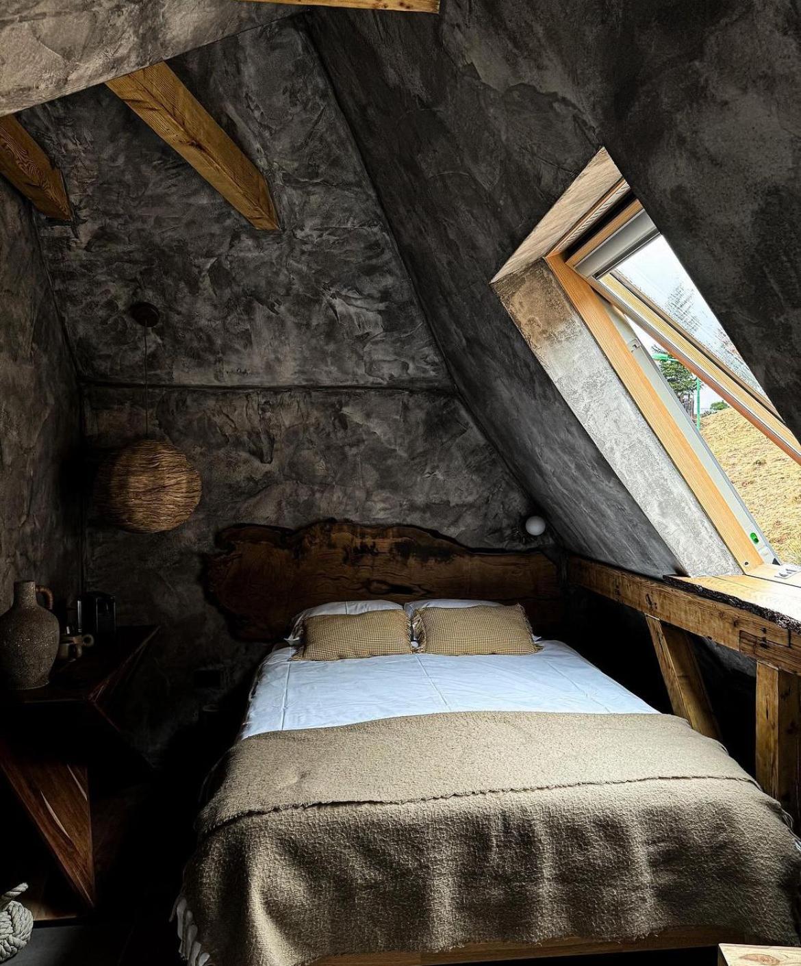 Shard Boutique Hotel-Adult Only Braşov Buitenkant foto