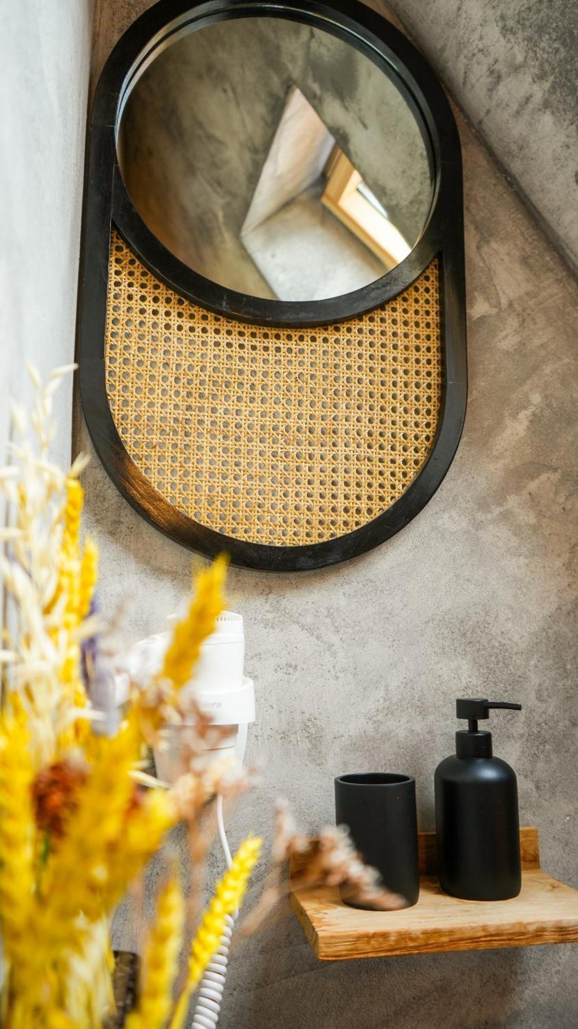 Shard Boutique Hotel-Adult Only Braşov Buitenkant foto