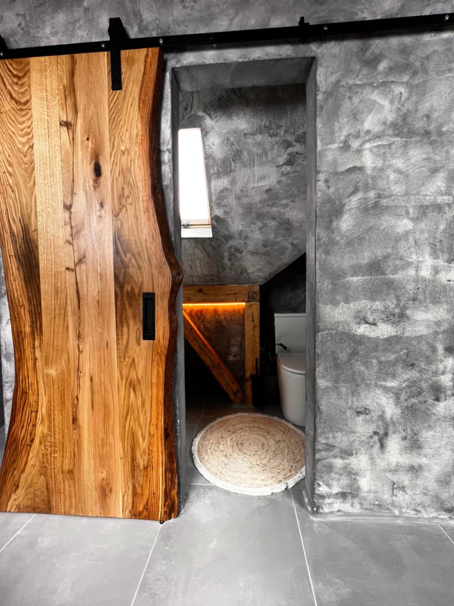 Shard Boutique Hotel-Adult Only Braşov Buitenkant foto