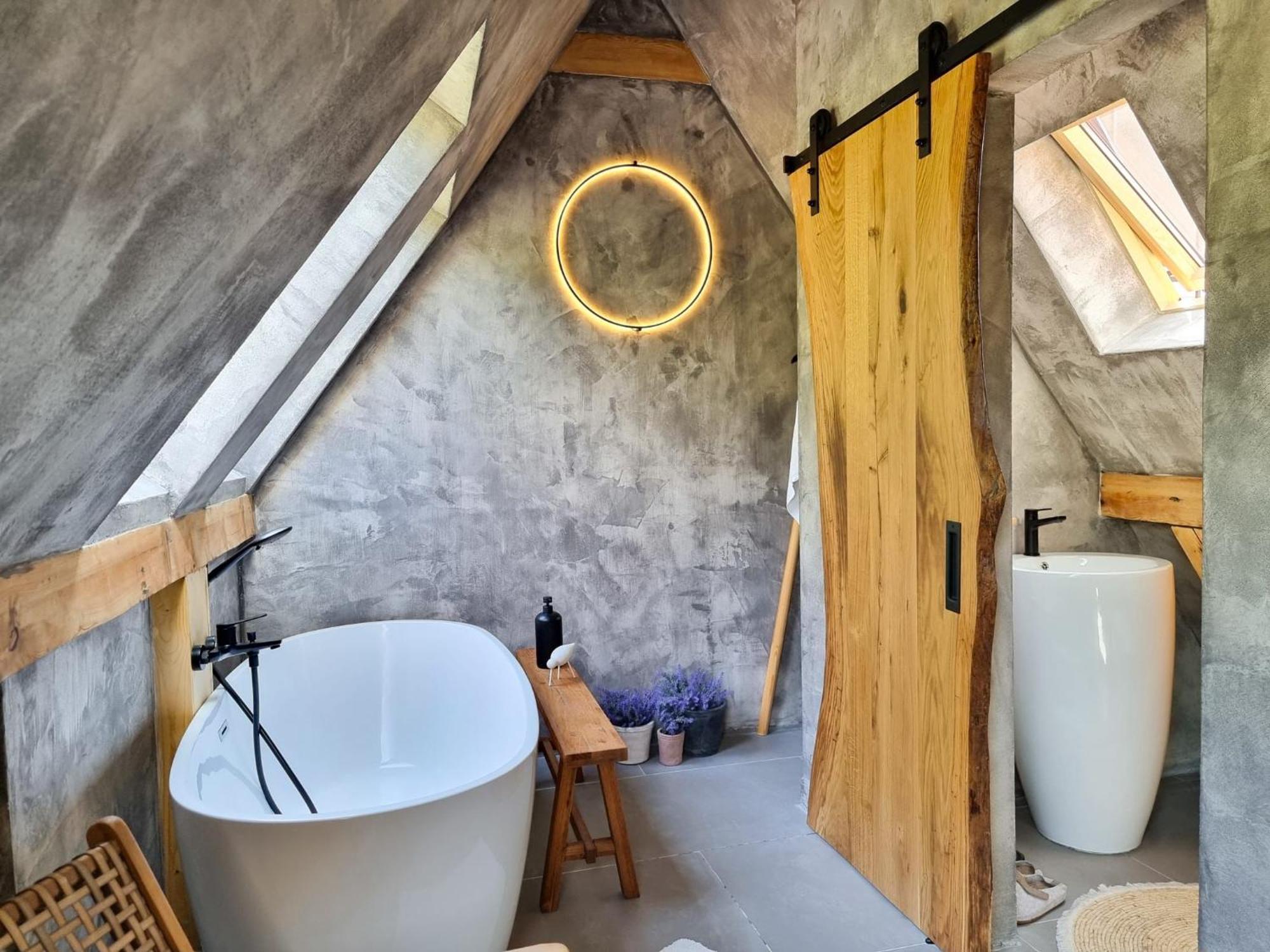 Shard Boutique Hotel-Adult Only Braşov Buitenkant foto