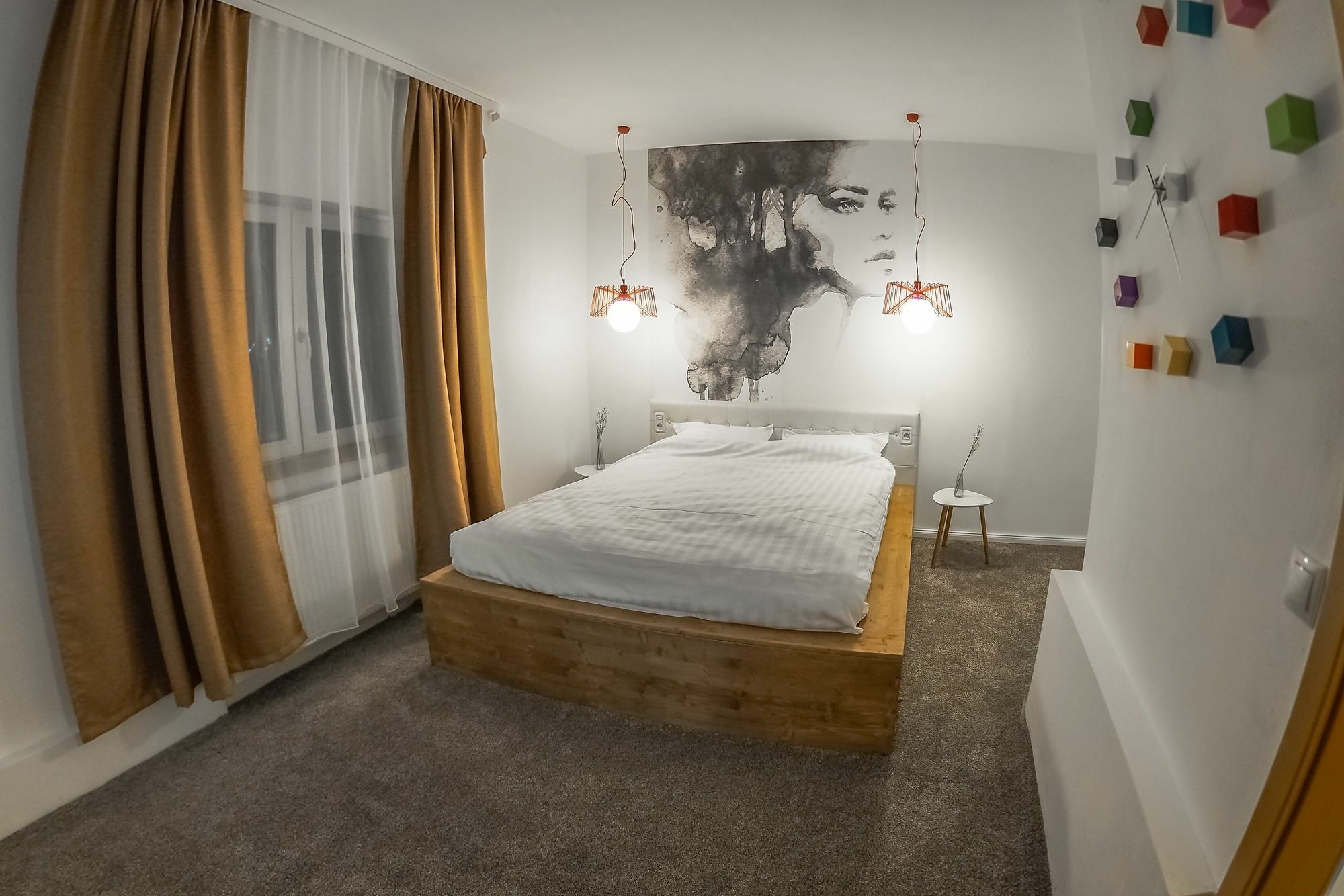 Shard Boutique Hotel-Adult Only Braşov Buitenkant foto